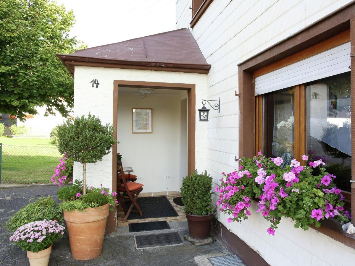 Apartment With Terrace And Pool In The Garden Pracht Exterior foto